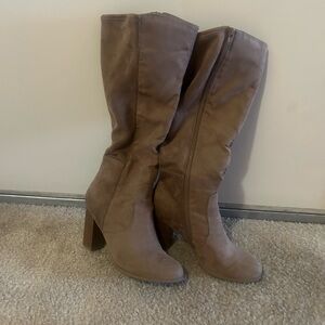 Women's Tan Knee-High Boots